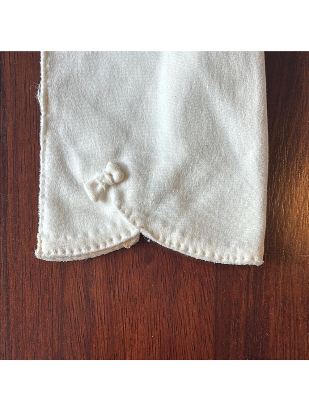 Kasanova Vintage Cream Elegant Gloves - Picture 2 of 4